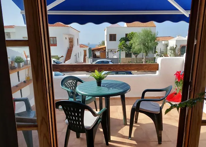 Pool & View Christianos